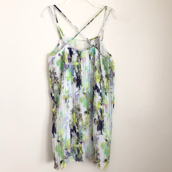 BCBG Pleated Dress - Glitchy Floral - Picture 5 of 6